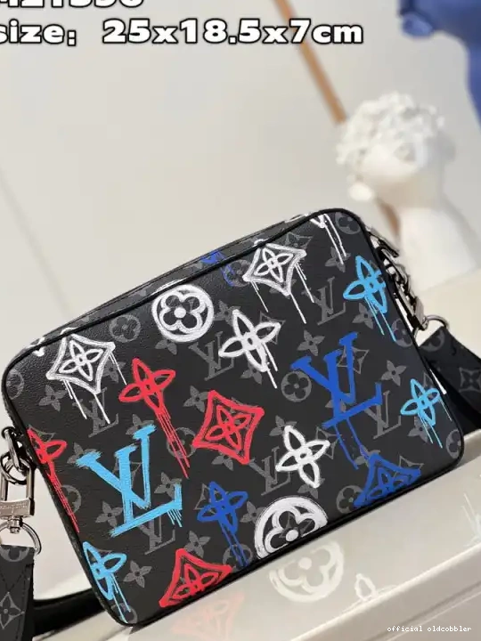 Official oldcobbler LOUIS MESSENGER TRIO VUITTON 0516